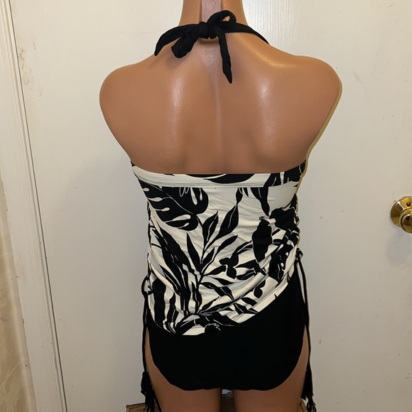 New no tags Real Bodies Real Solutions one piece swimsuit size 8 - Picture 4 of 4